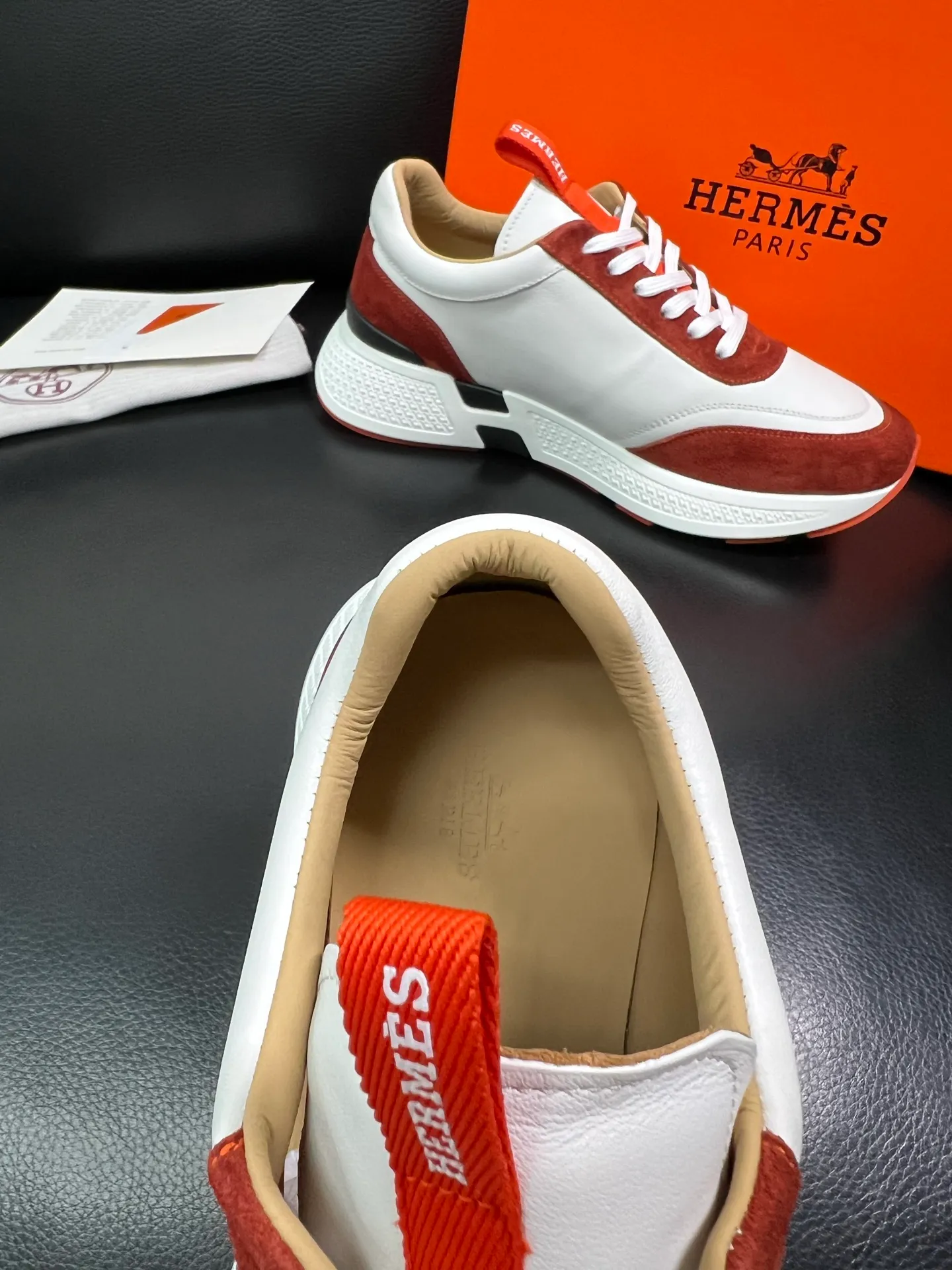 Men's men's shoes 💰840 Hermes top purchasing Hermes counter synchronization, original factory configuration, original cowhide fabric imported from Italy, high-quality splicing technology, fully imported water-dyed cowhide lining, soles: original factory special soles are super comfortable, original factory and single goods are high quality, welcome to compare and synchronize with counters, code number 39-44 (customized 38 45) 85863